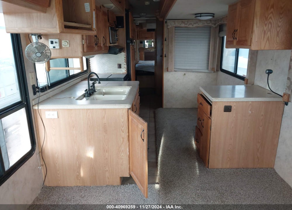 2005 ALFA X LINE MOTOR HOME VIN: 4UZAAHDC55CU35683