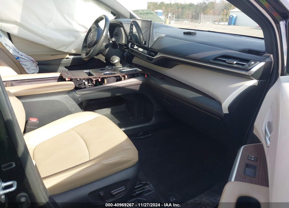 2022 TOYOTA SIENNA XLE VIN: 5TDYRKEC1NS093851