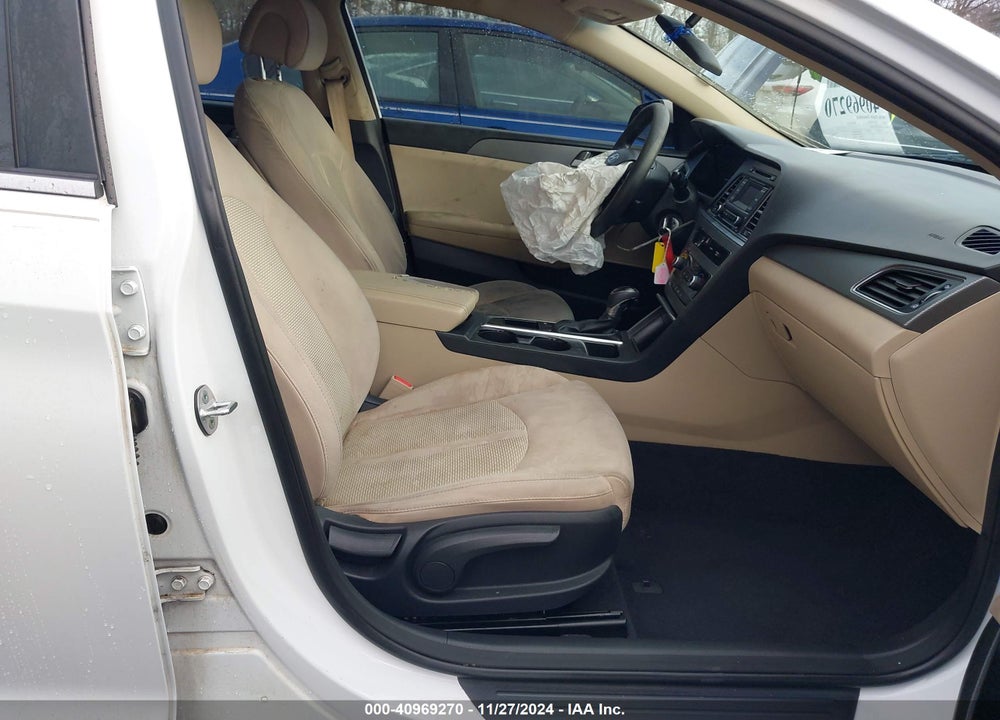 2015 HYUNDAI SONATA SE VIN: 5NPE24AF9FH246065