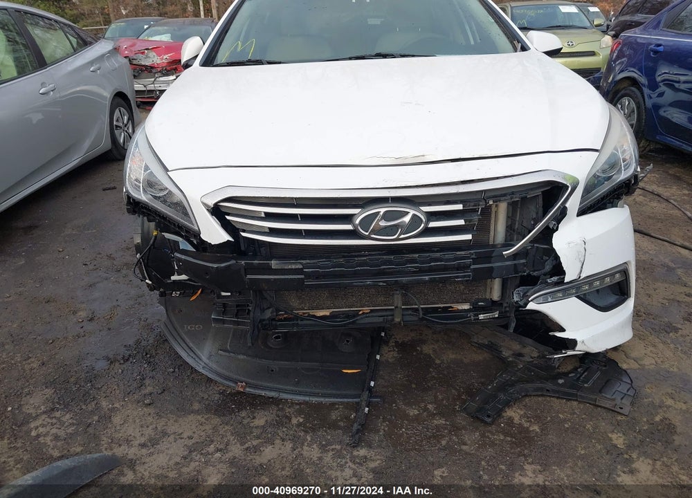 2015 HYUNDAI SONATA SE VIN: 5NPE24AF9FH246065