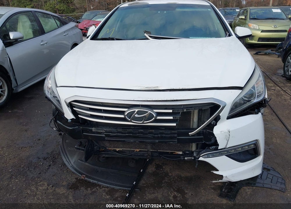 2015 HYUNDAI SONATA SE VIN: 5NPE24AF9FH246065