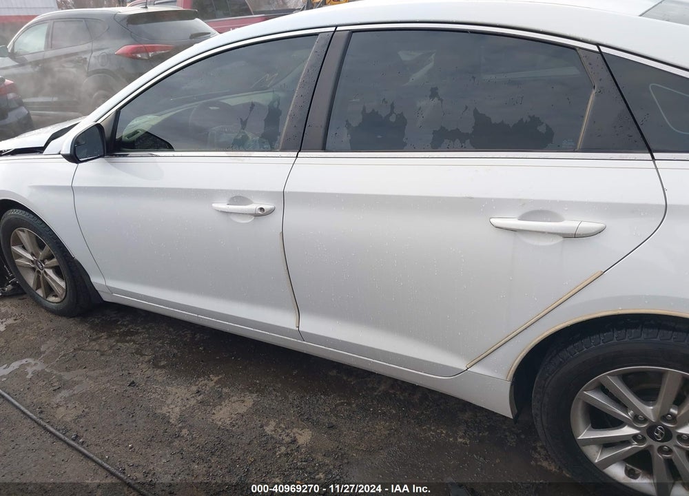 2015 HYUNDAI SONATA SE VIN: 5NPE24AF9FH246065