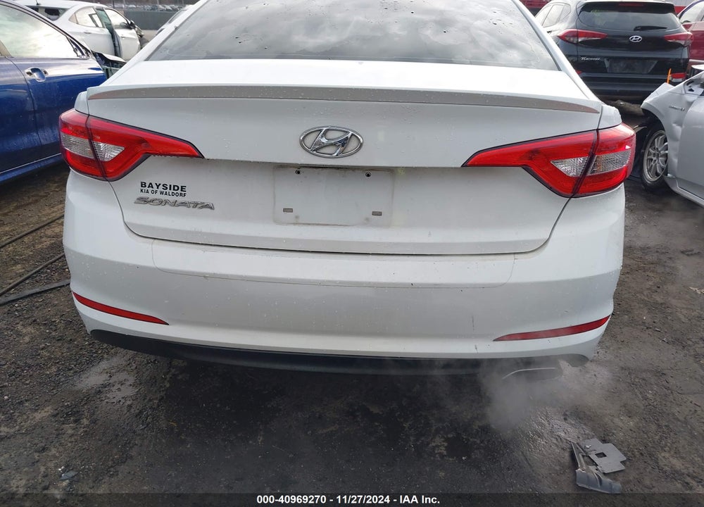 2015 HYUNDAI SONATA SE VIN: 5NPE24AF9FH246065