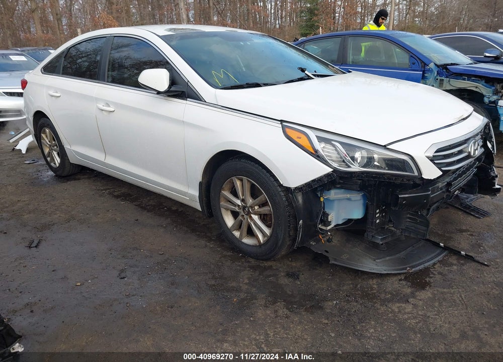 2015 HYUNDAI SONATA SE VIN: 5NPE24AF9FH246065
