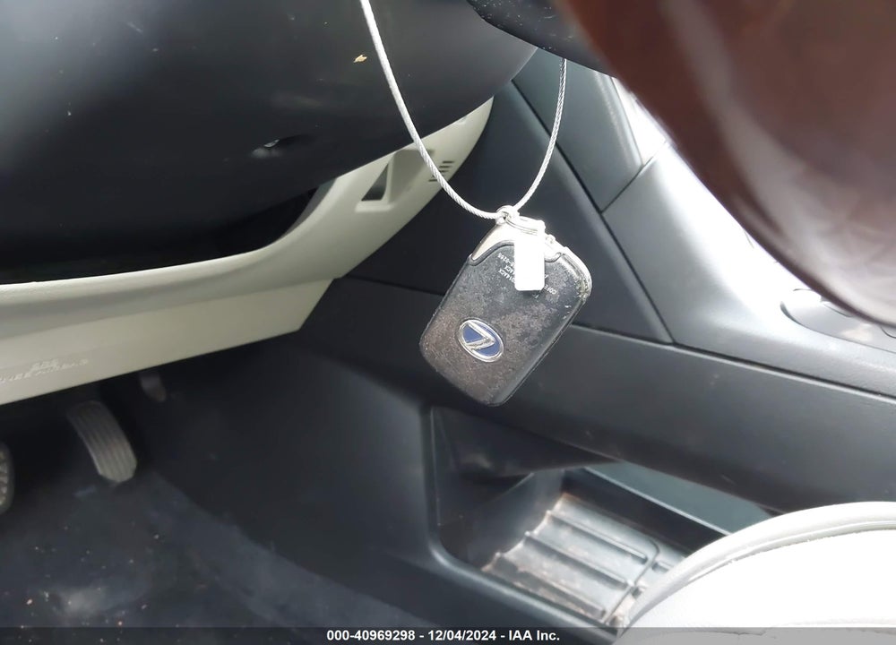 2010 LEXUS RX 450H VIN: JTJBC1BA0A2008260