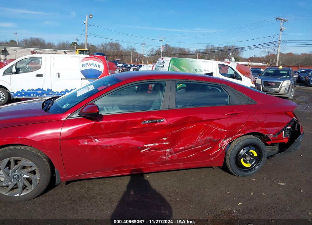 2024 HYUNDAI ELANTRA VIN: KMHLM4DG7RU781889