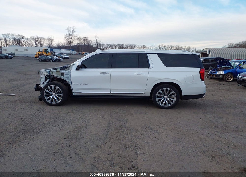 2021 GMC YUKON XL 4WD DENALI VIN: 1GKS2JKL9MR174350