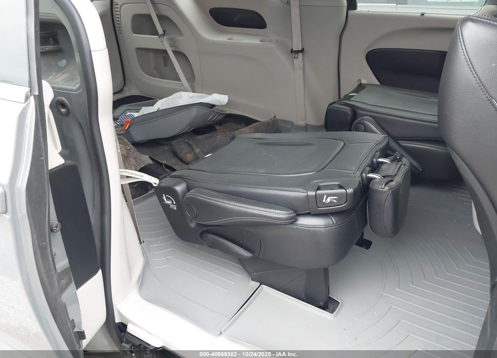 2022 CHRYSLER PACIFICA VIN: 2C4RC1BG8NR132239