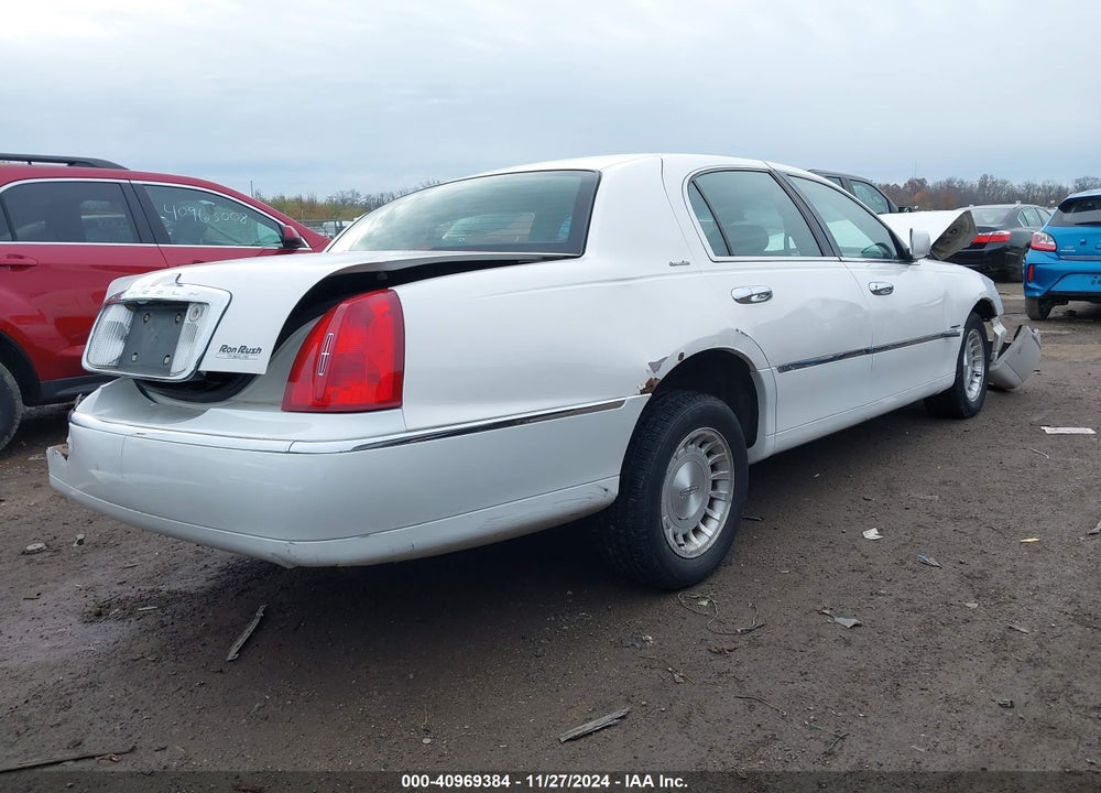 1998 LINCOLN TOWN CAR EXECUTIVE VIN: 1LNFM81WXWY706401