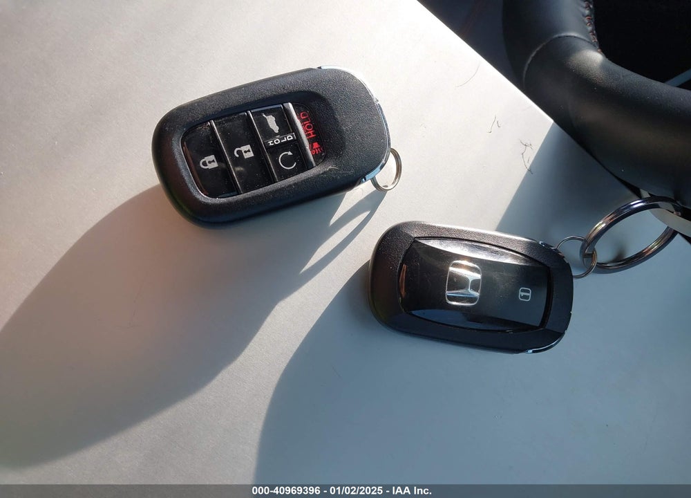 2025 HONDA CR-V HYBRID SPORT-L VIN: 5J6RS5H89SL000860