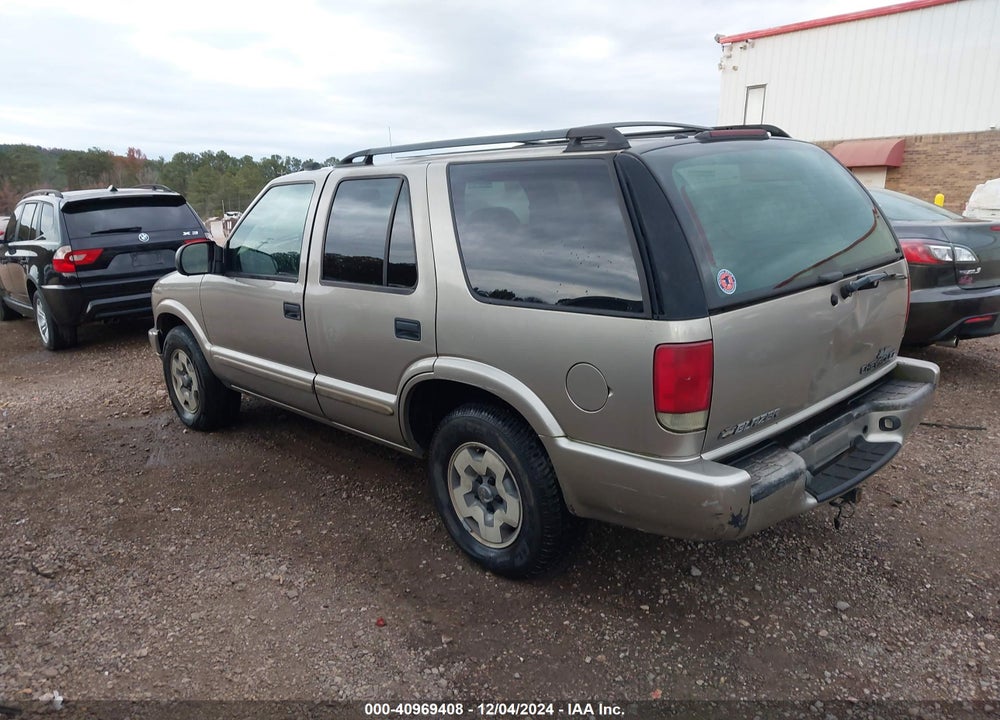 2002 CHEVROLET BLAZER LS VIN: 1GNDT13W62K166553