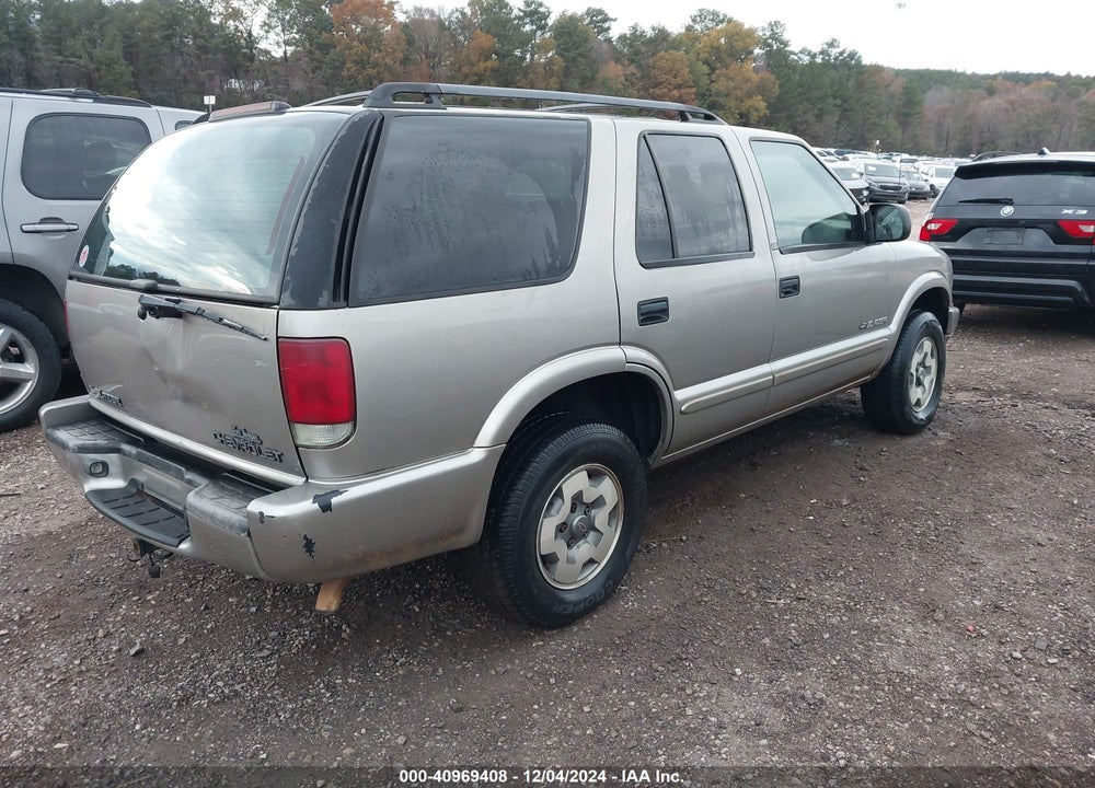 2002 CHEVROLET BLAZER LS VIN: 1GNDT13W62K166553