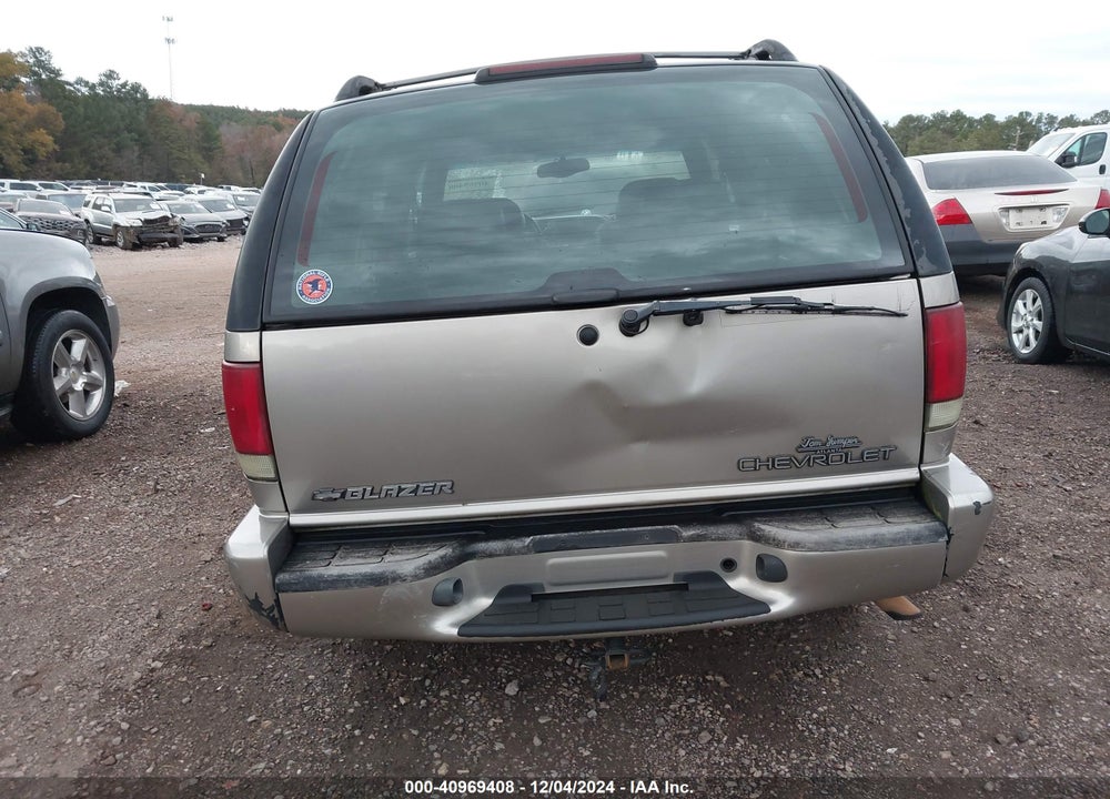 2002 CHEVROLET BLAZER LS VIN: 1GNDT13W62K166553