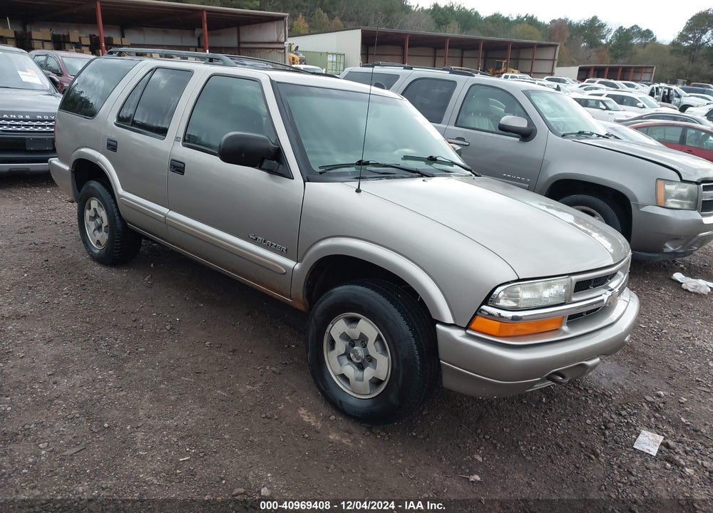 2002 CHEVROLET BLAZER LS VIN: 1GNDT13W62K166553