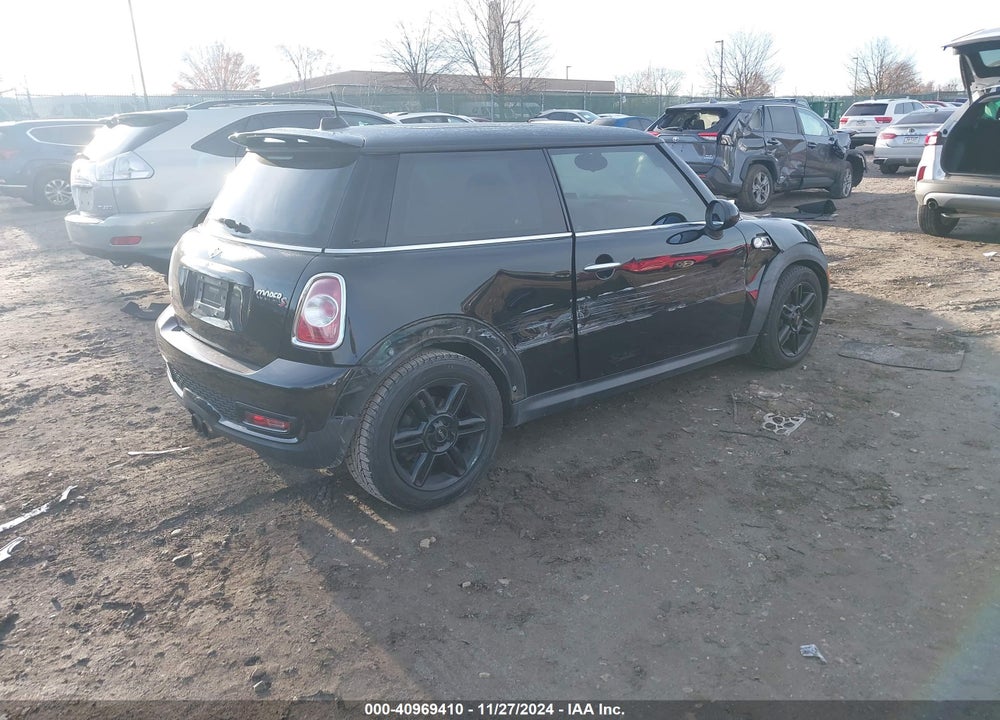 2013 MINI HARDTOP COOPER S VIN: WMWSV3C57DT478131