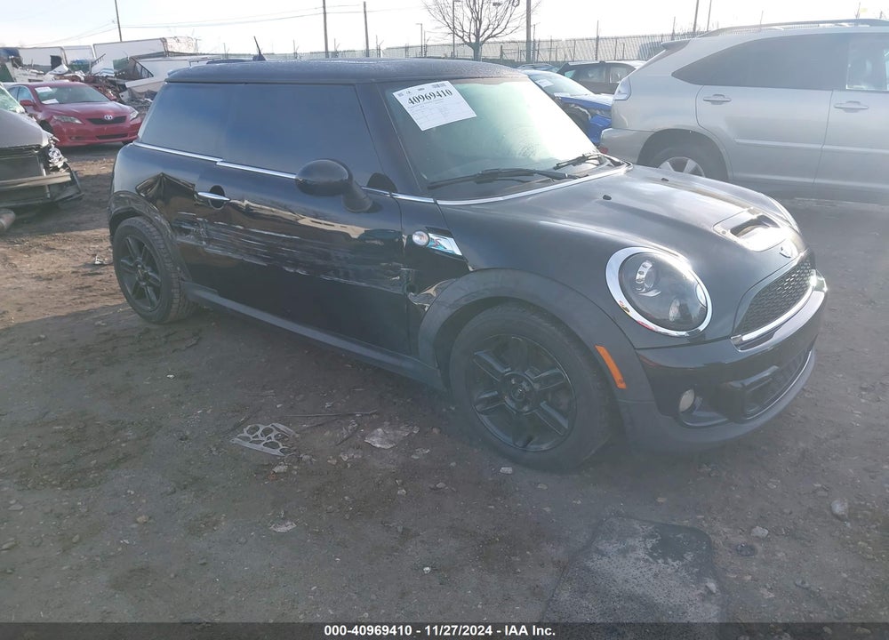 2013 MINI HARDTOP COOPER S VIN: WMWSV3C57DT478131