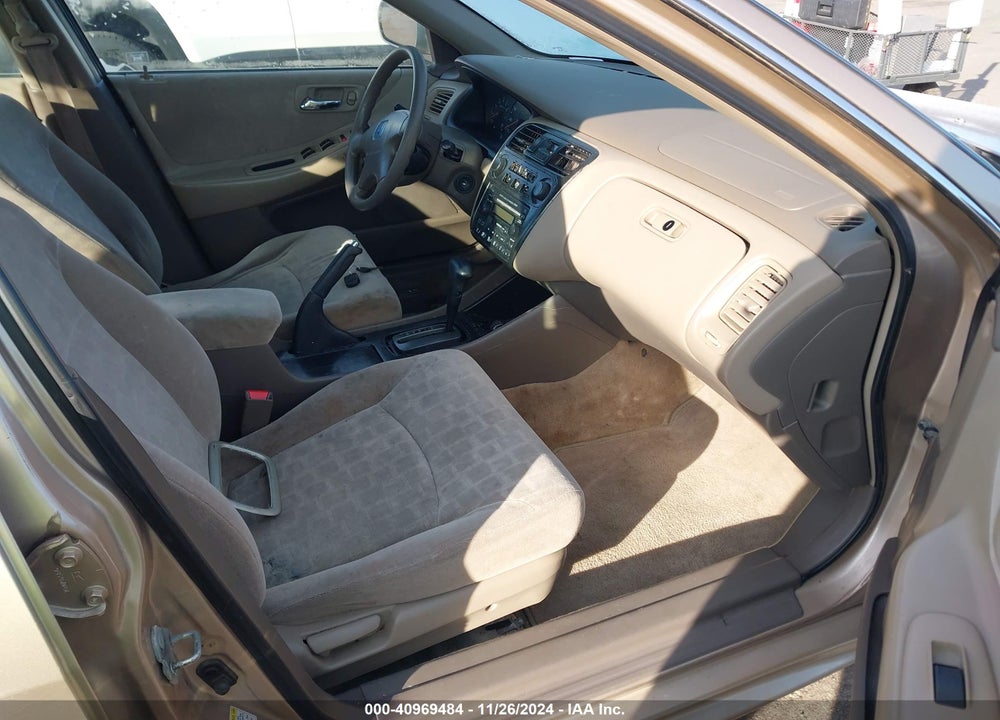 2002 HONDA ACCORD 2.3 EX VIN: 1HGCG56622A118289