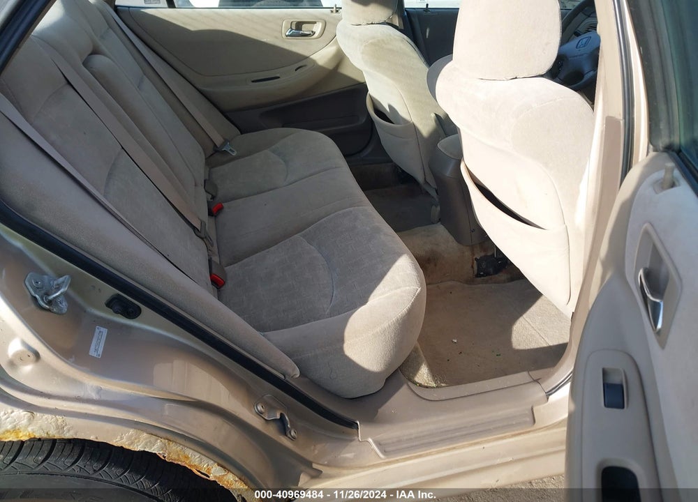 2002 HONDA ACCORD 2.3 EX VIN: 1HGCG56622A118289