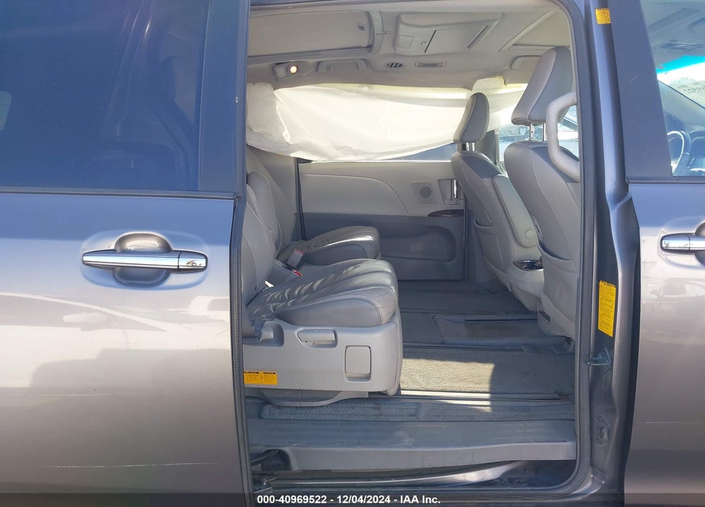 2011 TOYOTA SIENNA XLE LIMITED VIN: 5TDDK3DC1BS018623