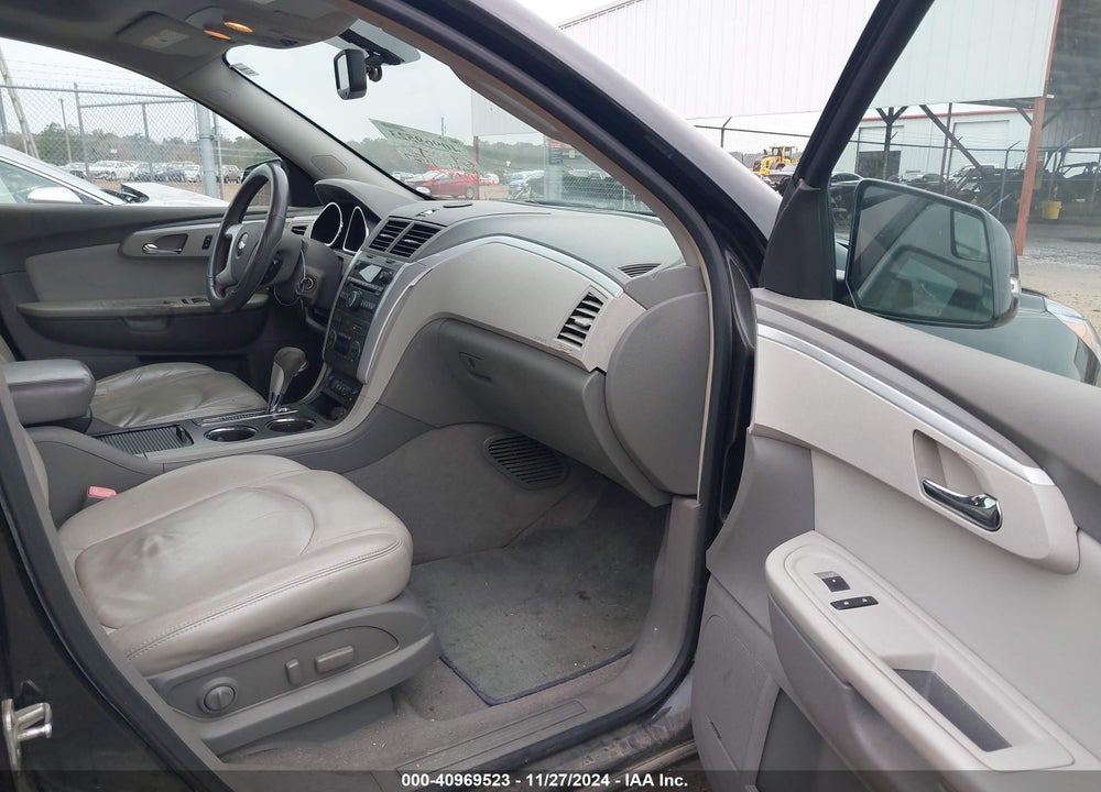 2009 CHEVROLET TRAVERSE LT VIN: 1GNER23D19S120355