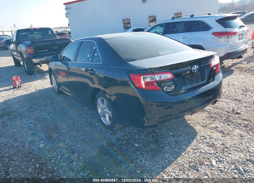 2013 TOYOTA CAMRY SE VIN: 4T1BF1FK4DU722510