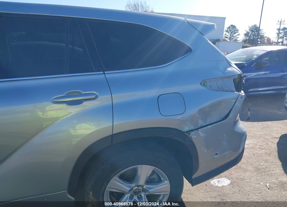 2020 TOYOTA HIGHLANDER LE VIN: 5TDZZRAHXLS015158