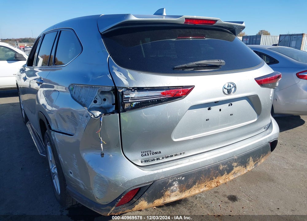 2020 TOYOTA HIGHLANDER LE VIN: 5TDZZRAHXLS015158