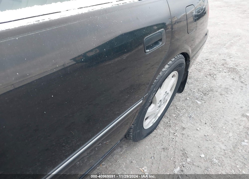 2000 TOYOTA CAMRY XLE VIN: JT2BG28K7Y0453588