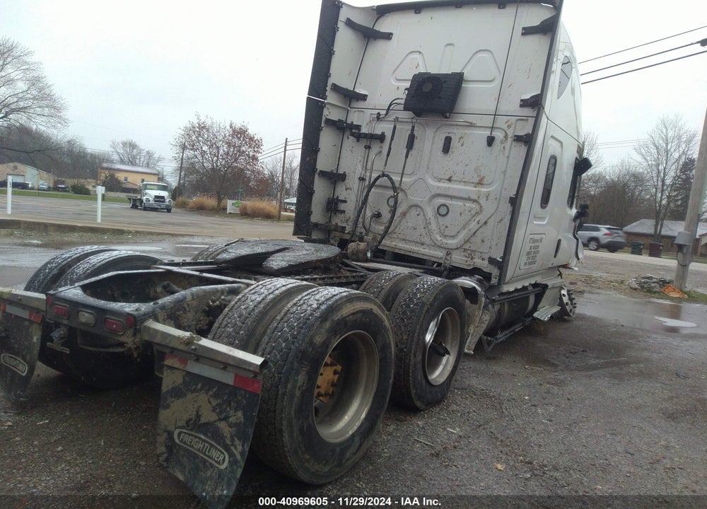 2023 FREIGHTLINER NEW CASCADIA 126 VIN: 3AKJHHDR8PSUM0882