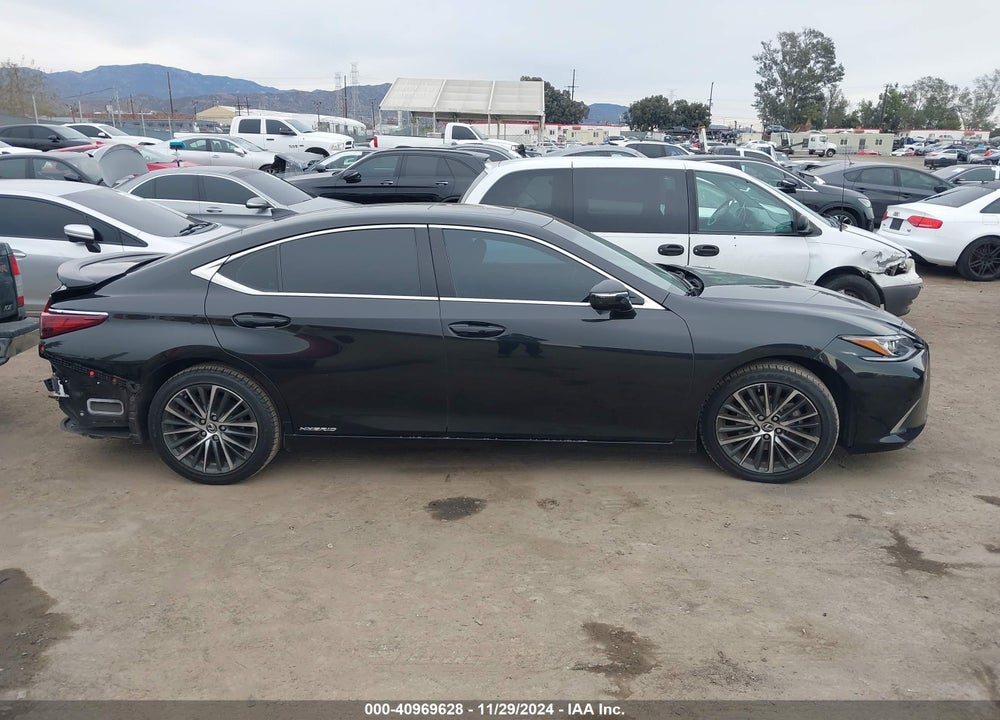 2022 LEXUS ES 300H VIN: 58ADA1C11NU013952