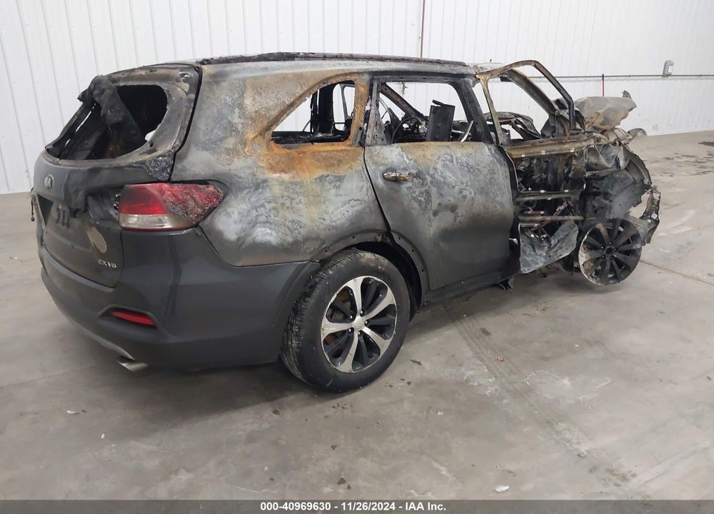 2017 KIA SORENTO 3.3L EX VIN: 5XYPHDA59HG312641