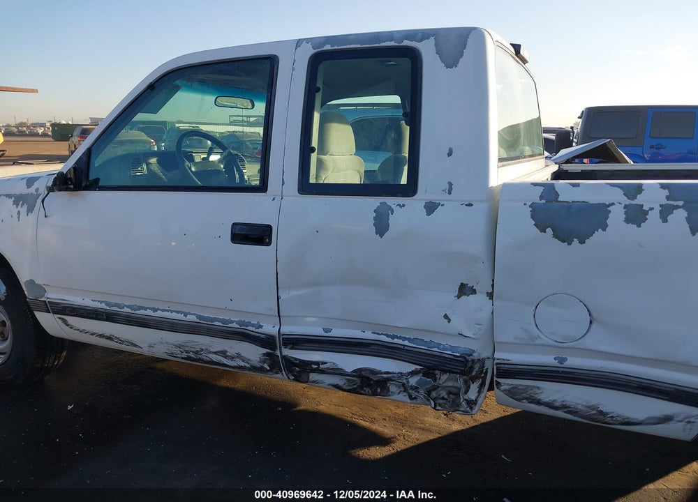 1996 CHEVROLET GMT-400 C1500 VIN: 2GCEC19M1T1184141