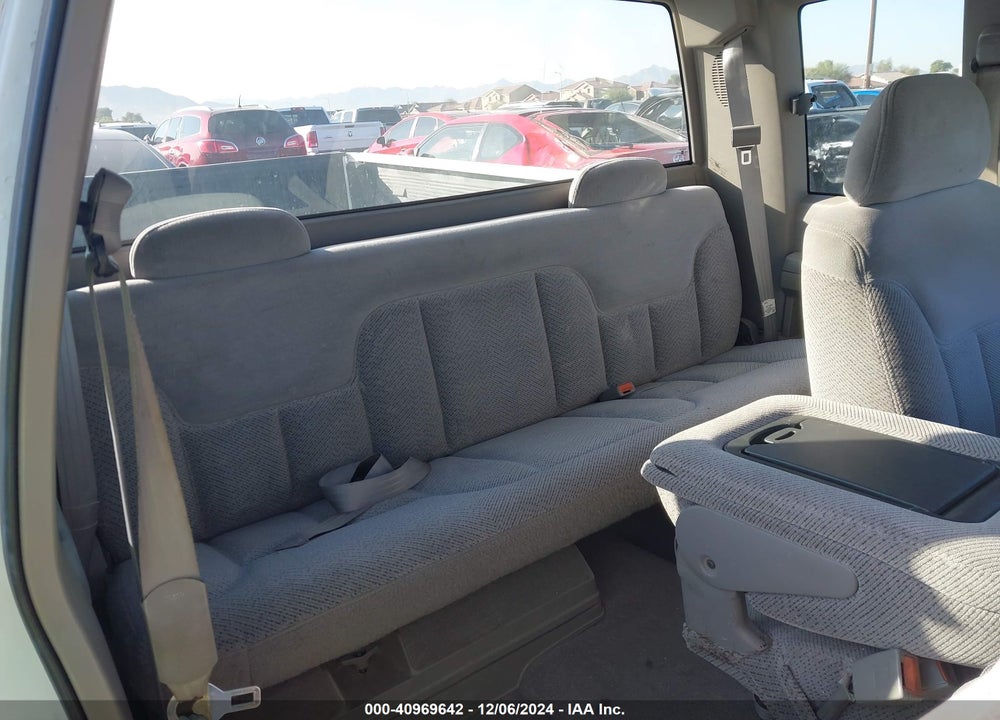1996 CHEVROLET GMT-400 C1500 VIN: 2GCEC19M1T1184141