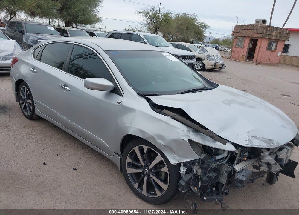2017 NISSAN ALTIMA 2.5 SR VIN: 1N4AL3AP5HN323148