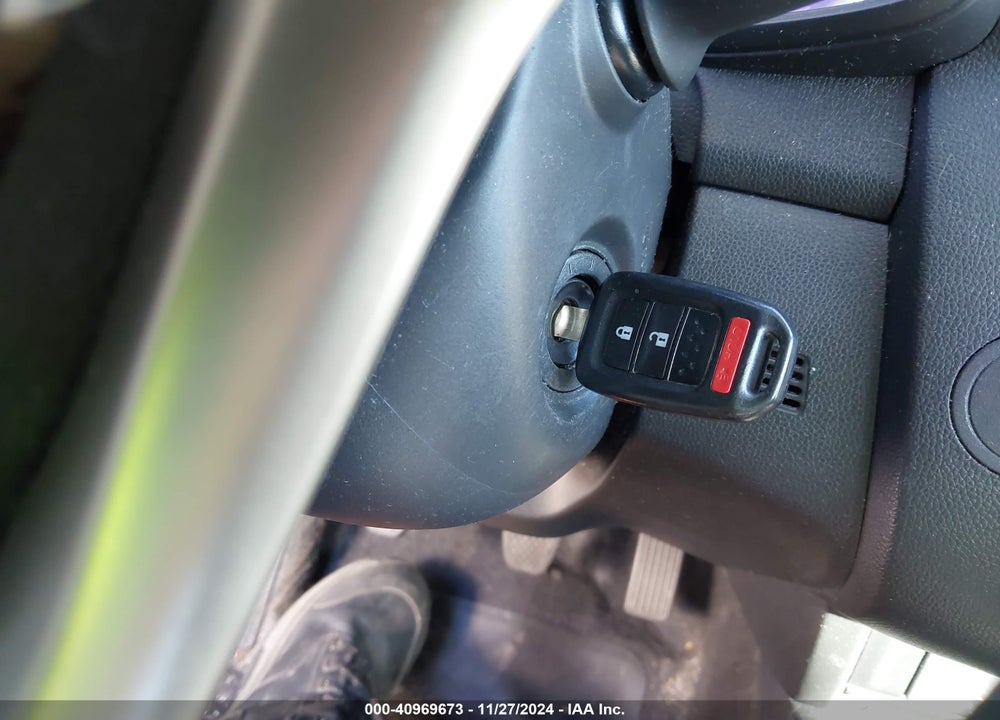 2015 HONDA FIT LX VIN: 3HGGK5G52FM762972