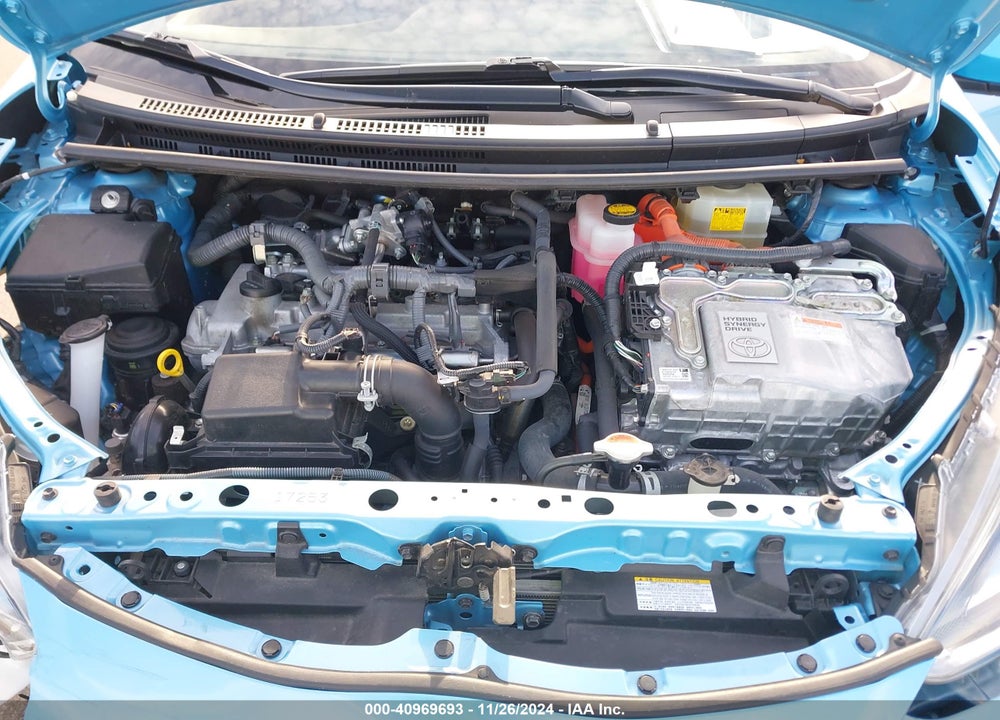 2015 TOYOTA PRIUS C FOUR VIN: JTDKDTB37F1114005