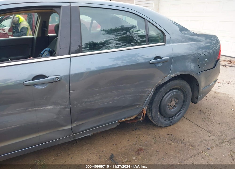 2011 FORD FUSION VIN: 3FAHP0HA0BR147682