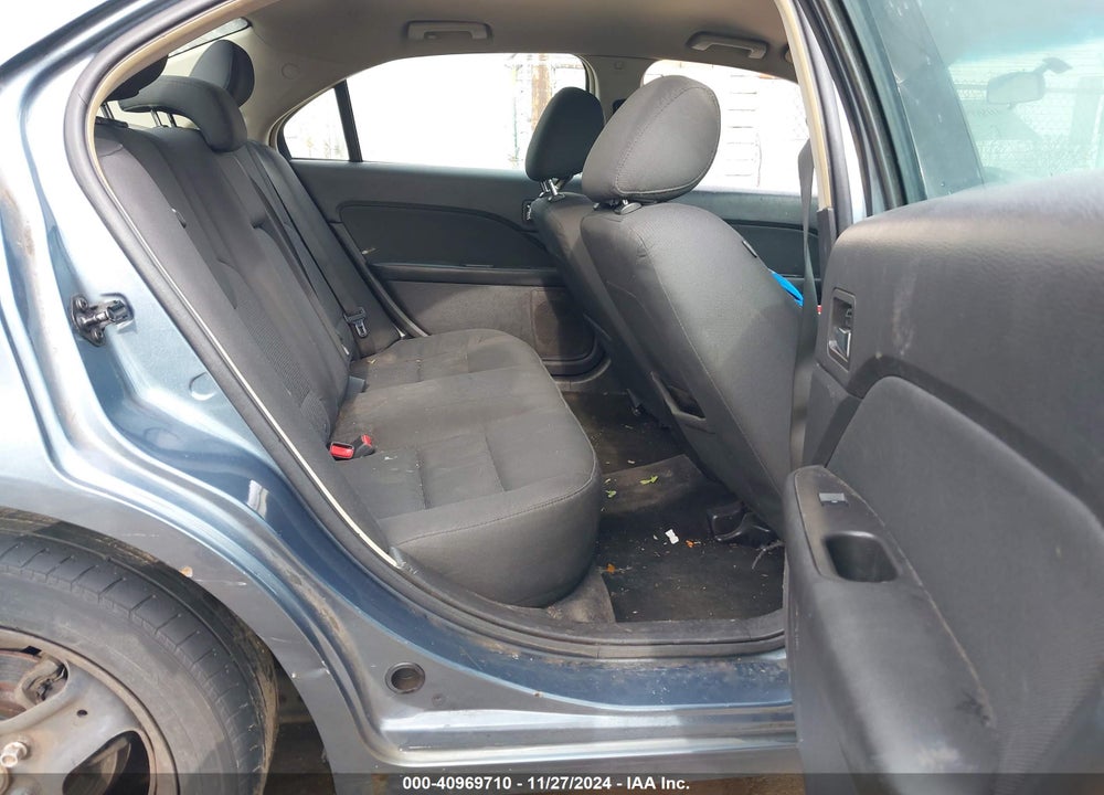 2011 FORD FUSION VIN: 3FAHP0HA0BR147682