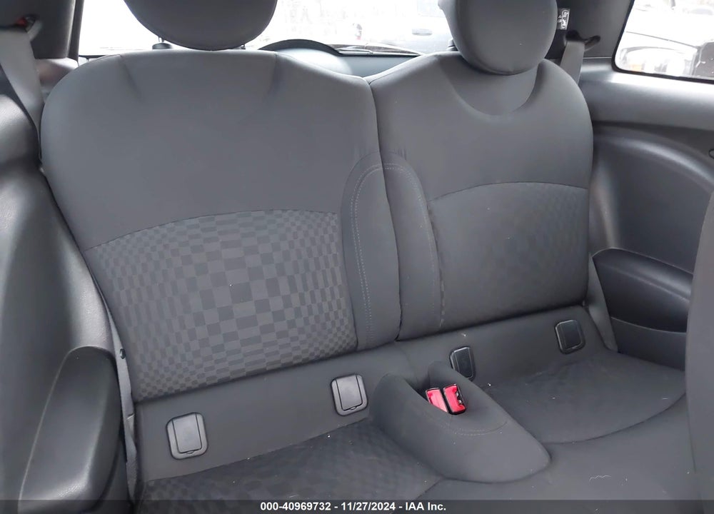 2013 MINI HARDTOP COOPER VIN: WMWSU3C5XDT548207