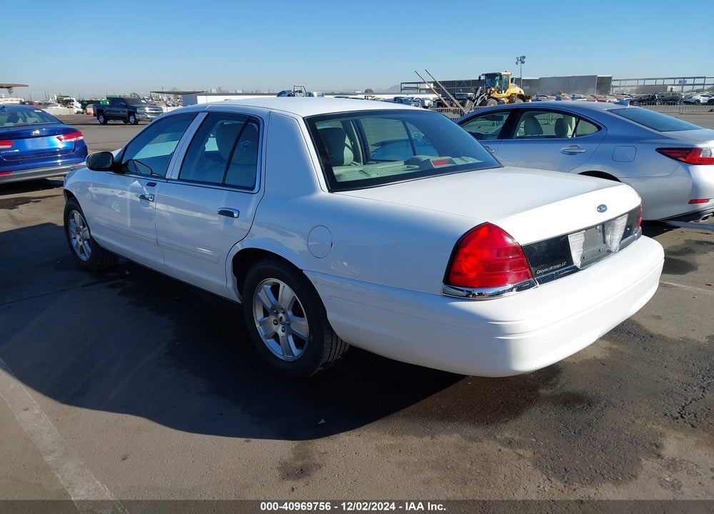 2011 FORD CROWN VICTORIA LX VIN: 2FABP7EV4BX175296