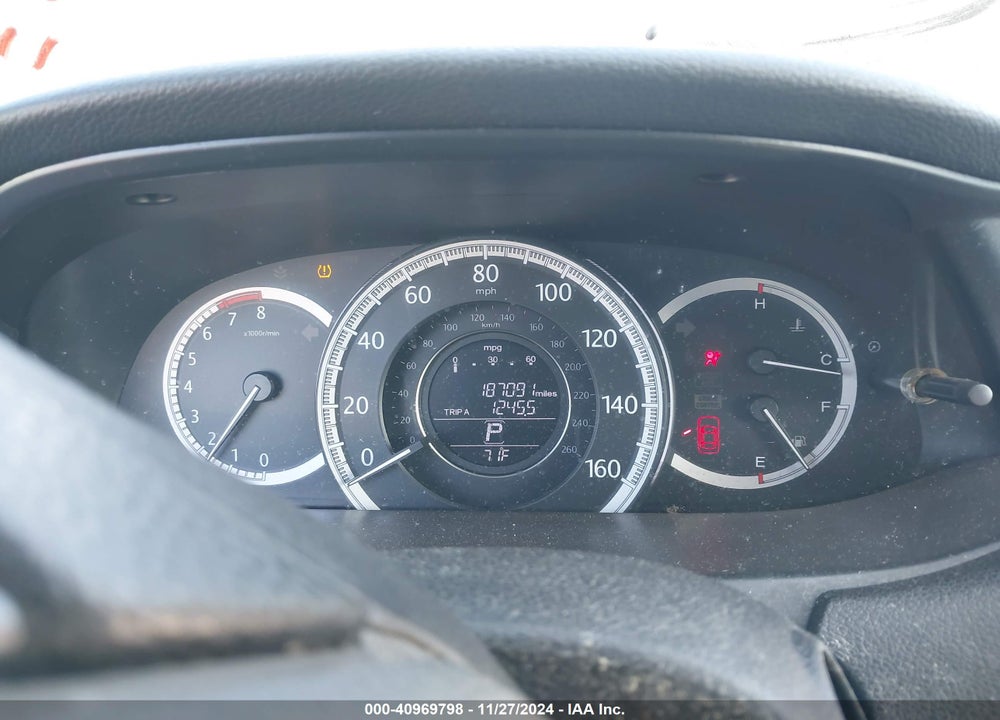 2015 HONDA ACCORD LX VIN: 1HGCR2F36FA081655