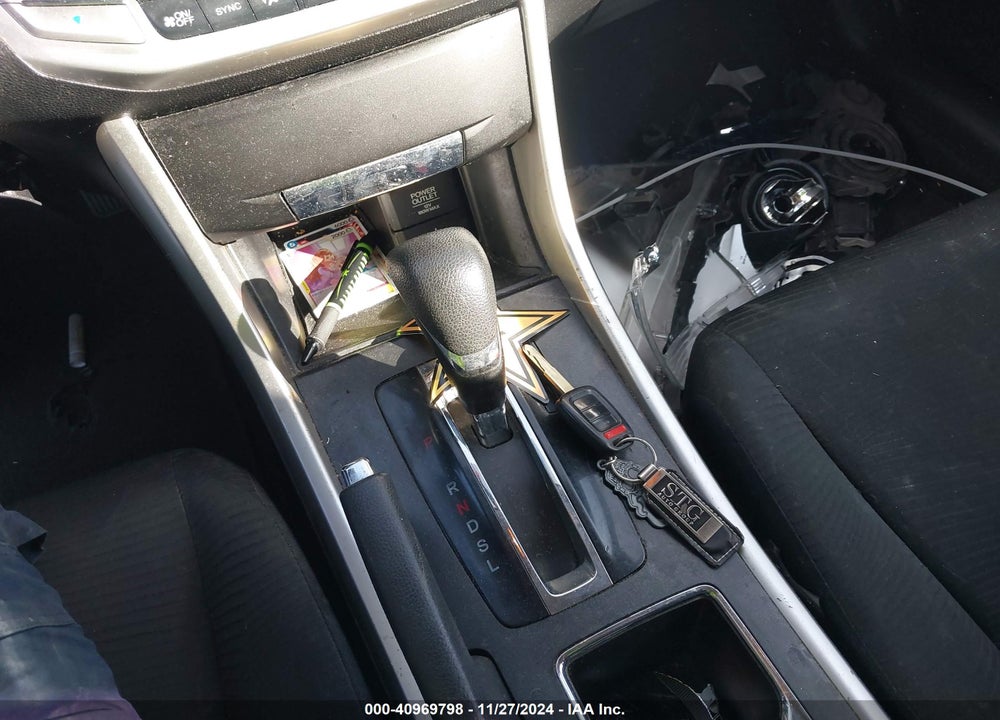 2015 HONDA ACCORD LX VIN: 1HGCR2F36FA081655