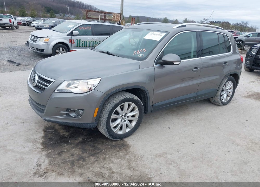 2010 VOLKSWAGEN TIGUAN WOLFSBURG EDITION VIN: WVGBV9AX1AW513858