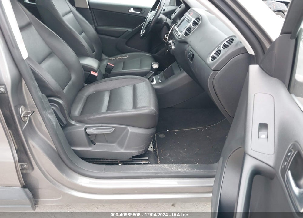 2010 VOLKSWAGEN TIGUAN WOLFSBURG EDITION VIN: WVGBV9AX1AW513858