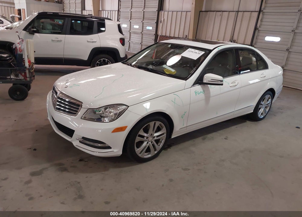 2013 MERCEDES-BENZ C 300 LUXURY 4MATIC/SPORT 4MATIC VIN: WDDGF8AB6DR245128