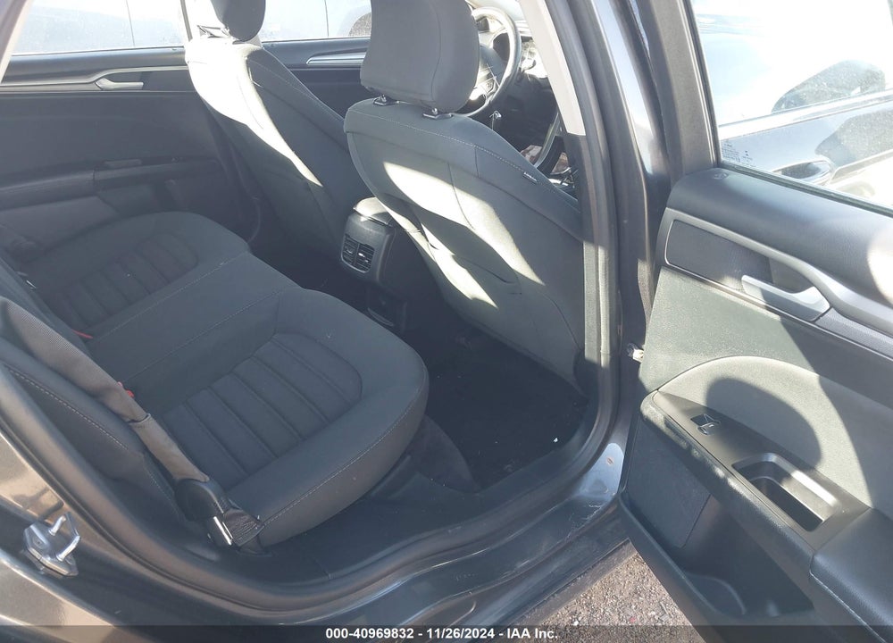 2017 FORD FUSION VIN: 3FA6P0HD2HR240584