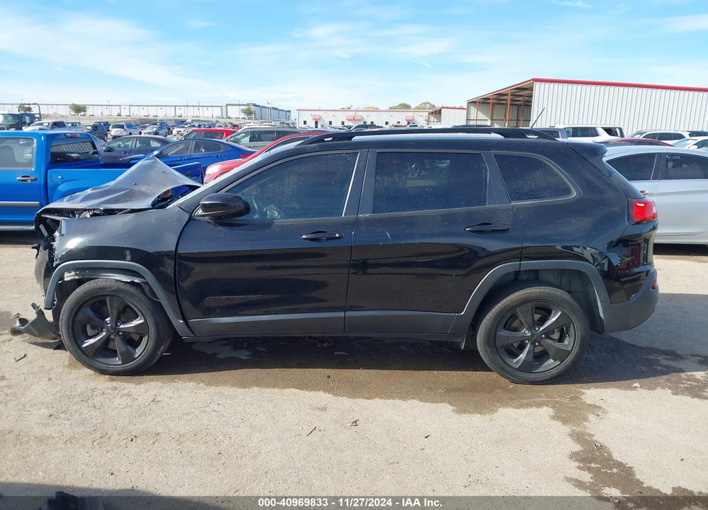 2018 JEEP CHEROKEE LATITUDE FWD VIN: 1C4PJLCB3JD556937