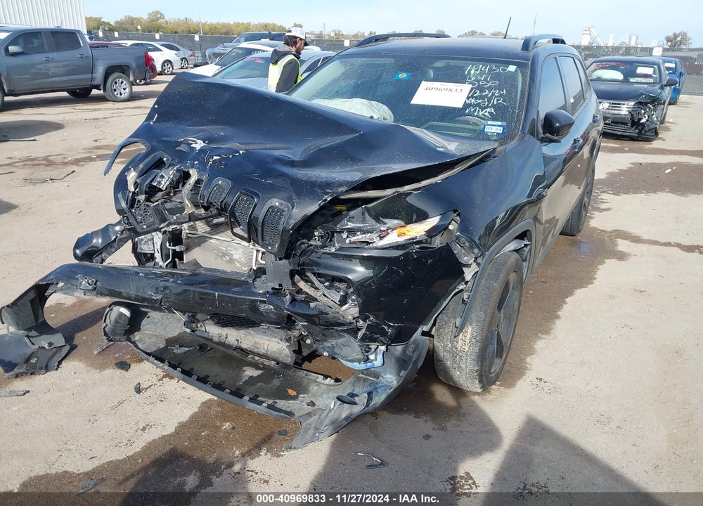 2018 JEEP CHEROKEE LATITUDE FWD VIN: 1C4PJLCB3JD556937