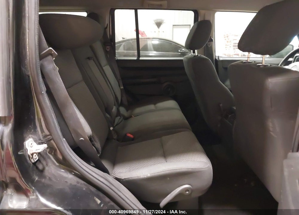 2008 JEEP COMMANDER SPORT VIN: 1J8HG48K98C132883