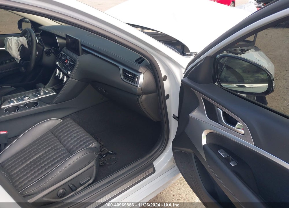 2023 GENESIS G70 3.3T RWD VIN: KMTG54TE7PU106397